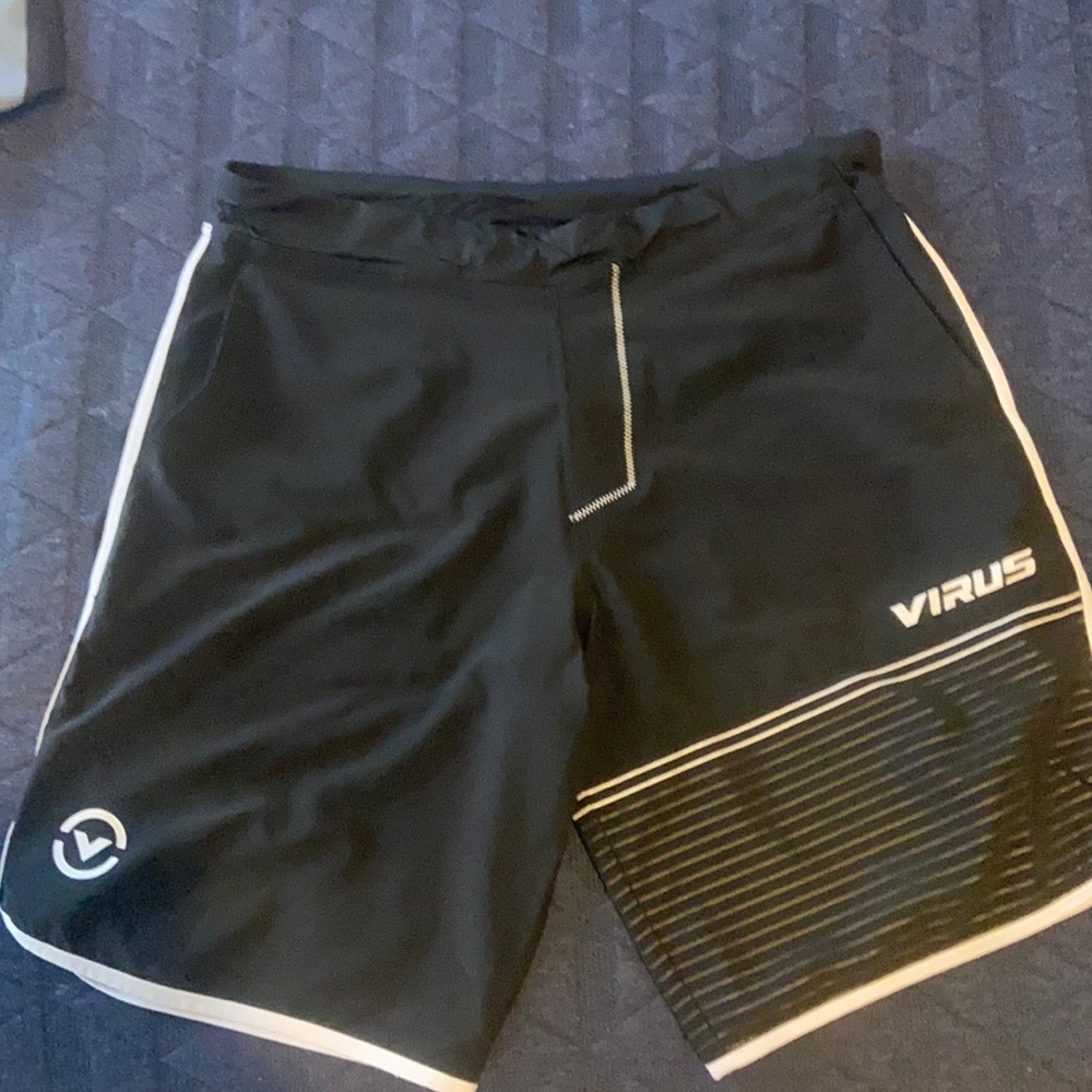 Virus Velocity men’s size medium